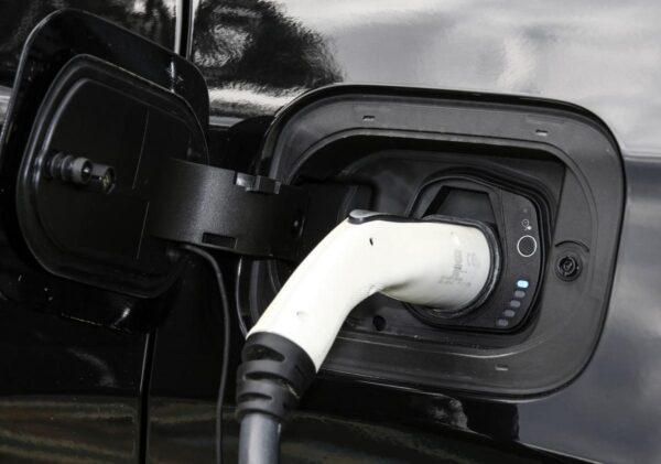 NUOVA JEEP RENEGADE 4Xe PLUG-IN HYBRID - immagine 3